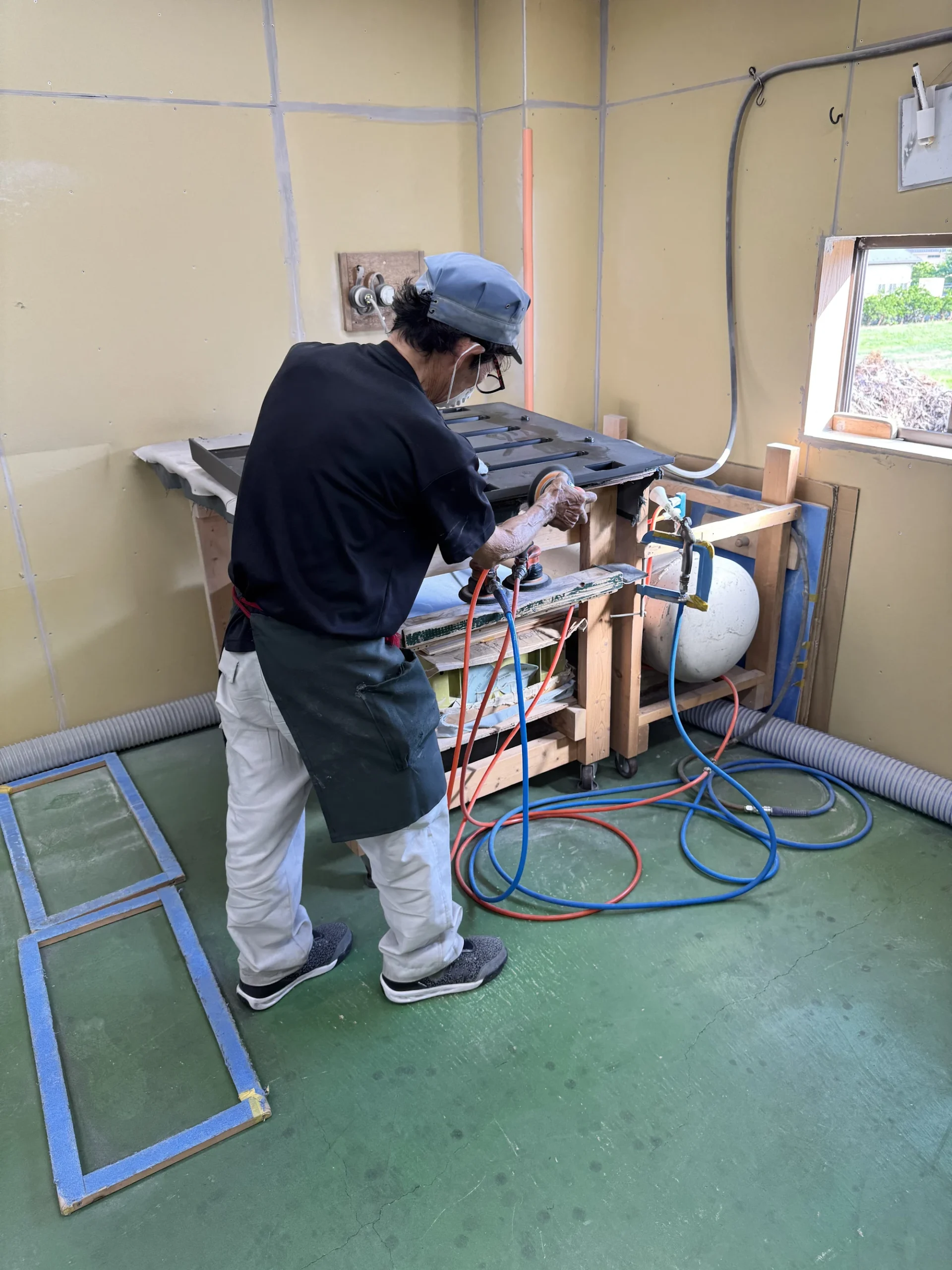 サンディング作業